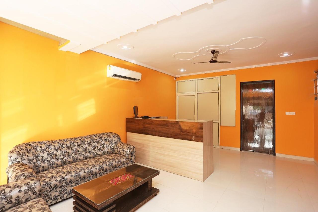 Oyo Rose Residency Near Dwarka Sector 9 Metro Station Ξενοδοχείο Νέο Δελχί Εξωτερικό φωτογραφία